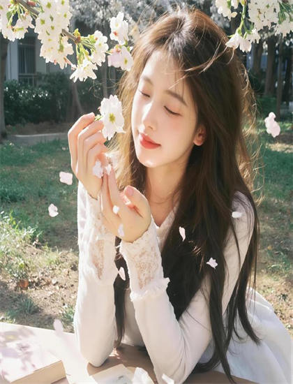 《比处女还美味的姨妈》场景布置热门分析惊艳四座的：环境设计与主题呼应探讨